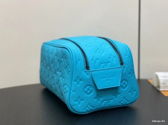 VUITTON LOUIS KIT POUCH-28*15*16.5cm TOILET DOPP 0509